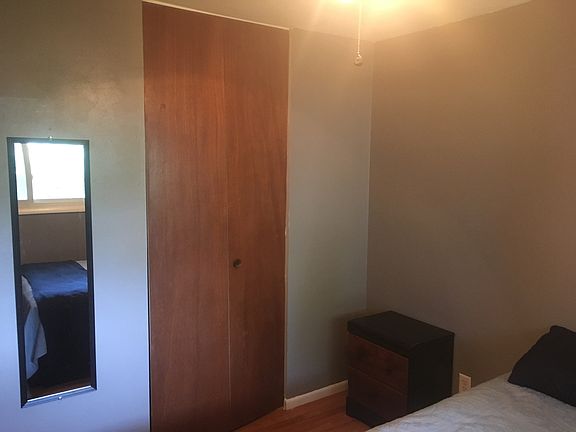 5th image of 556 Sommers Ave