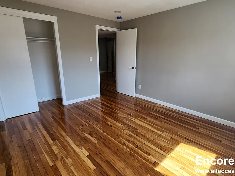 48 Evergreen St #4 — Photo 9