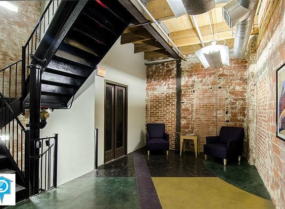 2nd image of 509 Elm St APT 205