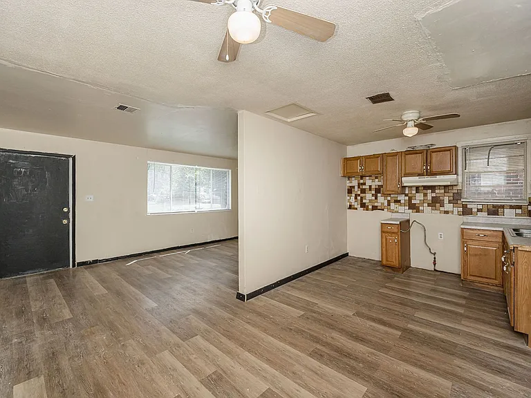 5715 Hodiamont Ave — Photo 4