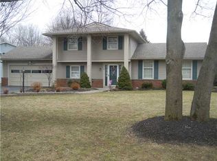 113 Holley Brook Dr #E, Penfield, NY 14526