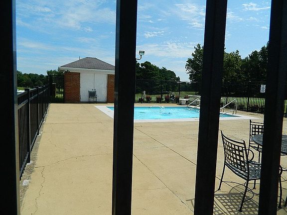 Country Club Little Pool