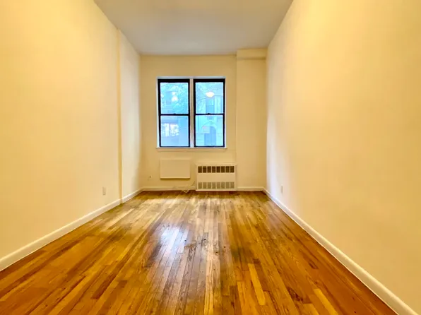 411 East 81st Street image 4 of 17