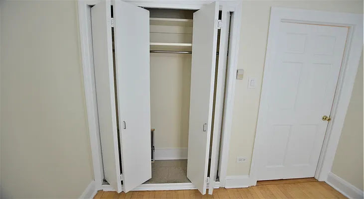 Rented by Manhattan Realty Group | media 10