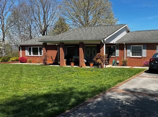33 Gibbs Rd, Leicester, NC 28748