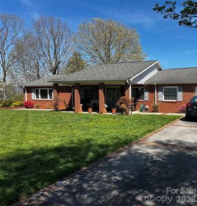 33 Gibbs Rd, Leicester, NC, 28748