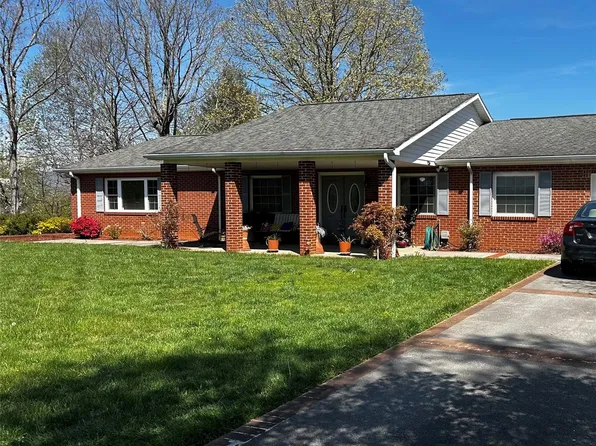33 Gibbs Rd, Leicester, NC 28748
