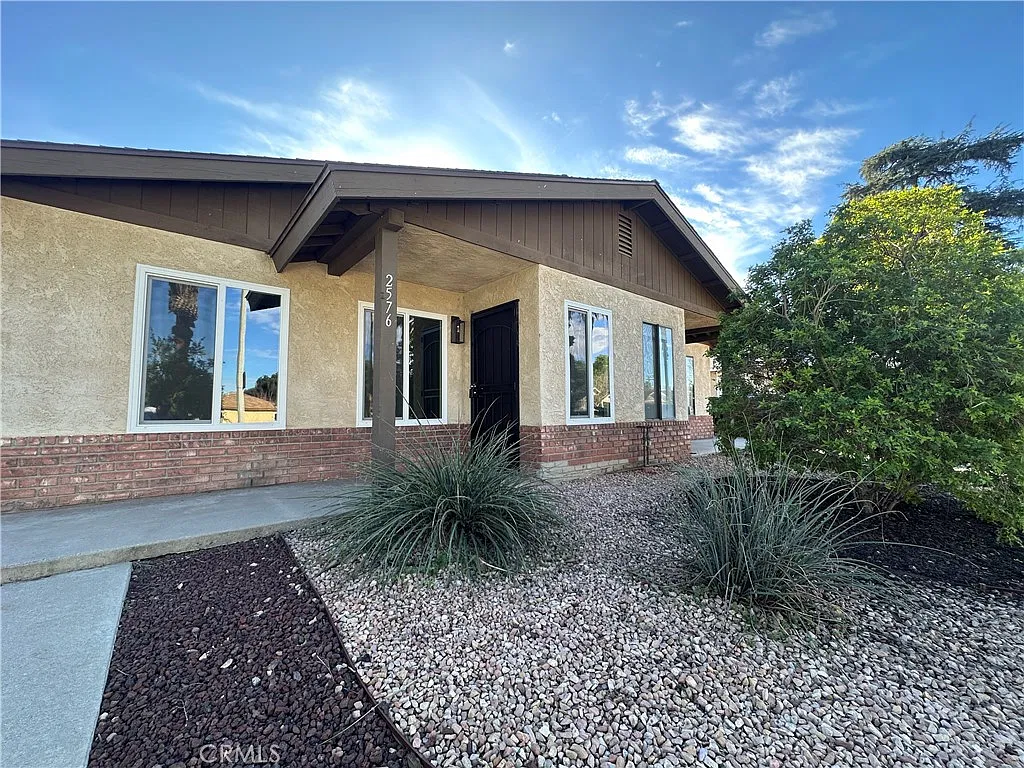 2 bed, 990 sqft, $2,750 — Photo 1