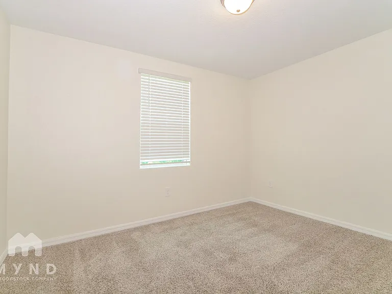 796 Griffon Ave — Photo 13