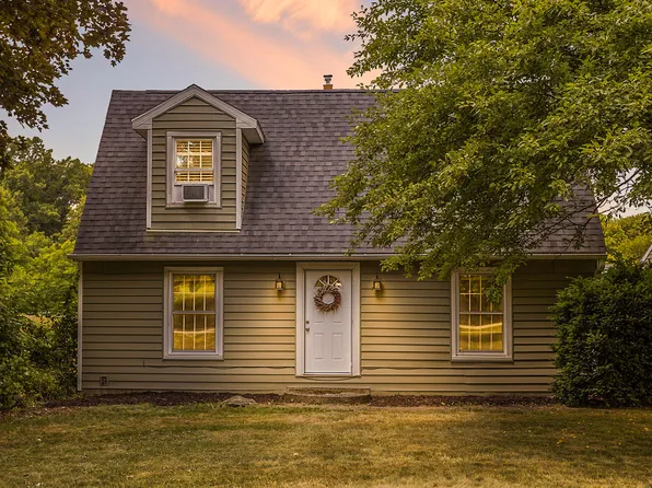 8994 S Norris Rd, Delton, MI 49046
