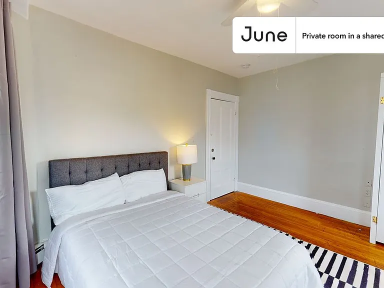 76 Easton St #B — Photo 2