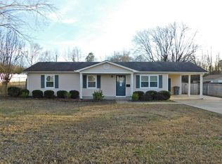 100 Davis Ln, Florence, AL 35634