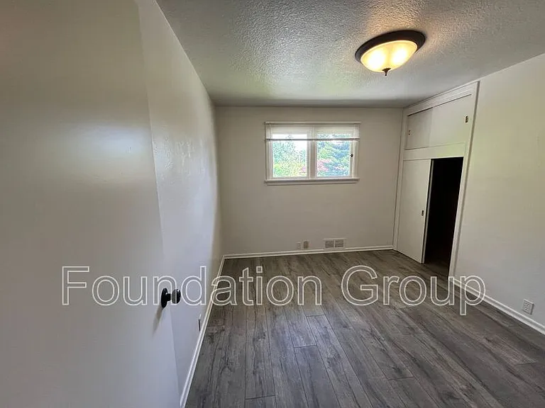3202 Farragut Ave — Photo 13