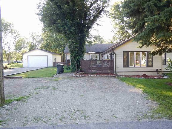 4th image of 9642 Pearl Beach Blvd