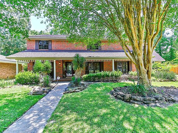 2nd image of 1751 Cloister Dr