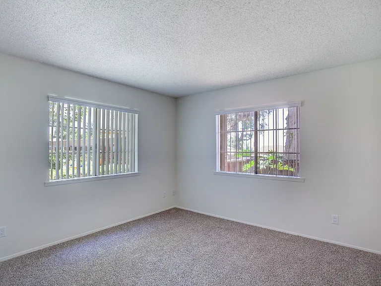 Waterstone Alta Loma Apartments — Photo 44
