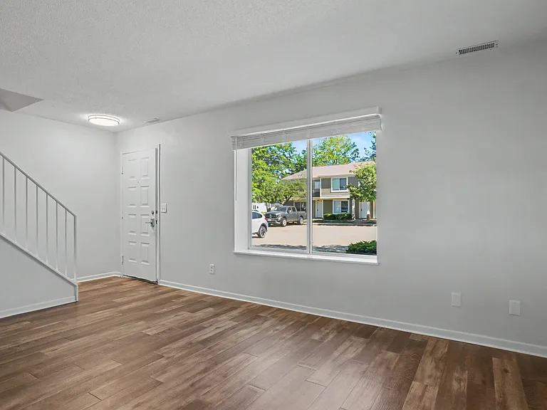 406 E 15th St #406D — Photo 11