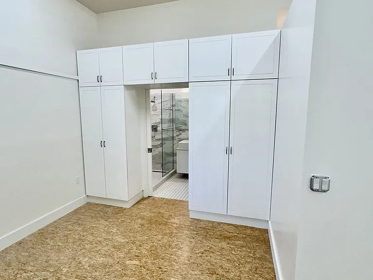 929 Grace Ave #C — Photo 12