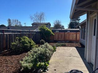 1547 17th Ave #B, Santa Cruz, CA 95062