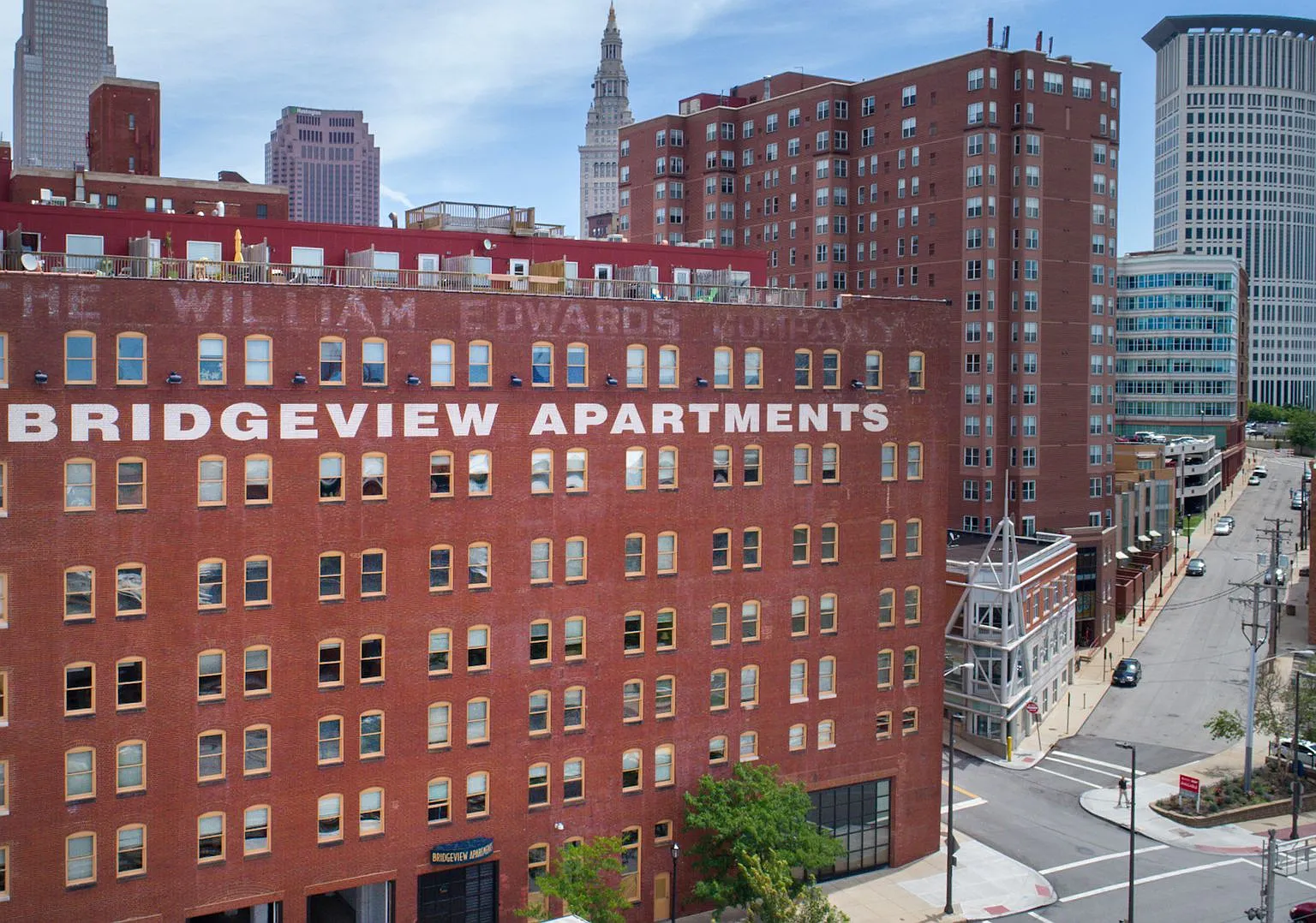 Bridgeview Apartments — Photo 2