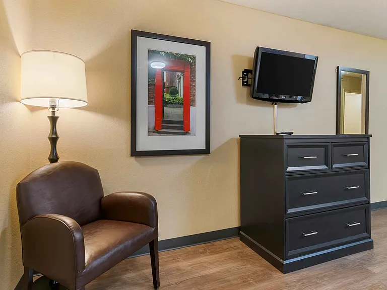 Studio Suite - 1 Queen Bed