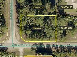 531 Genesee Ave S, Lehigh Acres, FL 33974