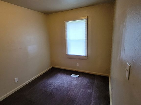 5th image of 3021 N Olney St