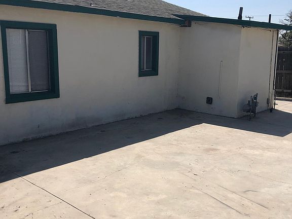 4th image of 8949 Sewell Ave