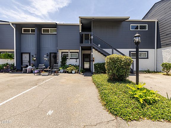 4th image of 7125 N Lagoon Dr