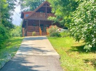760 Bear Hollow Way, Sevierville, TN 37876