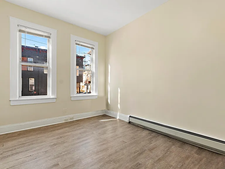 50 Saint Pauls Ave #1L — Photo 11