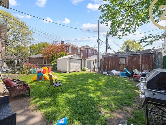 3rd image of 2712 Avenue N