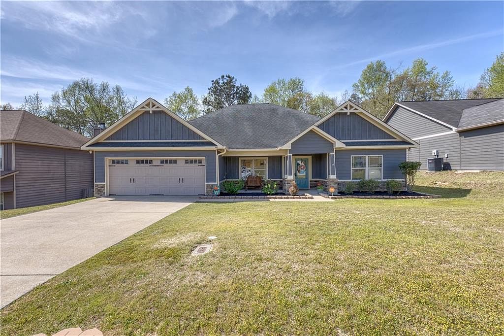 46 Oakwood Dr, Phenix City, AL 36870 | Zillow