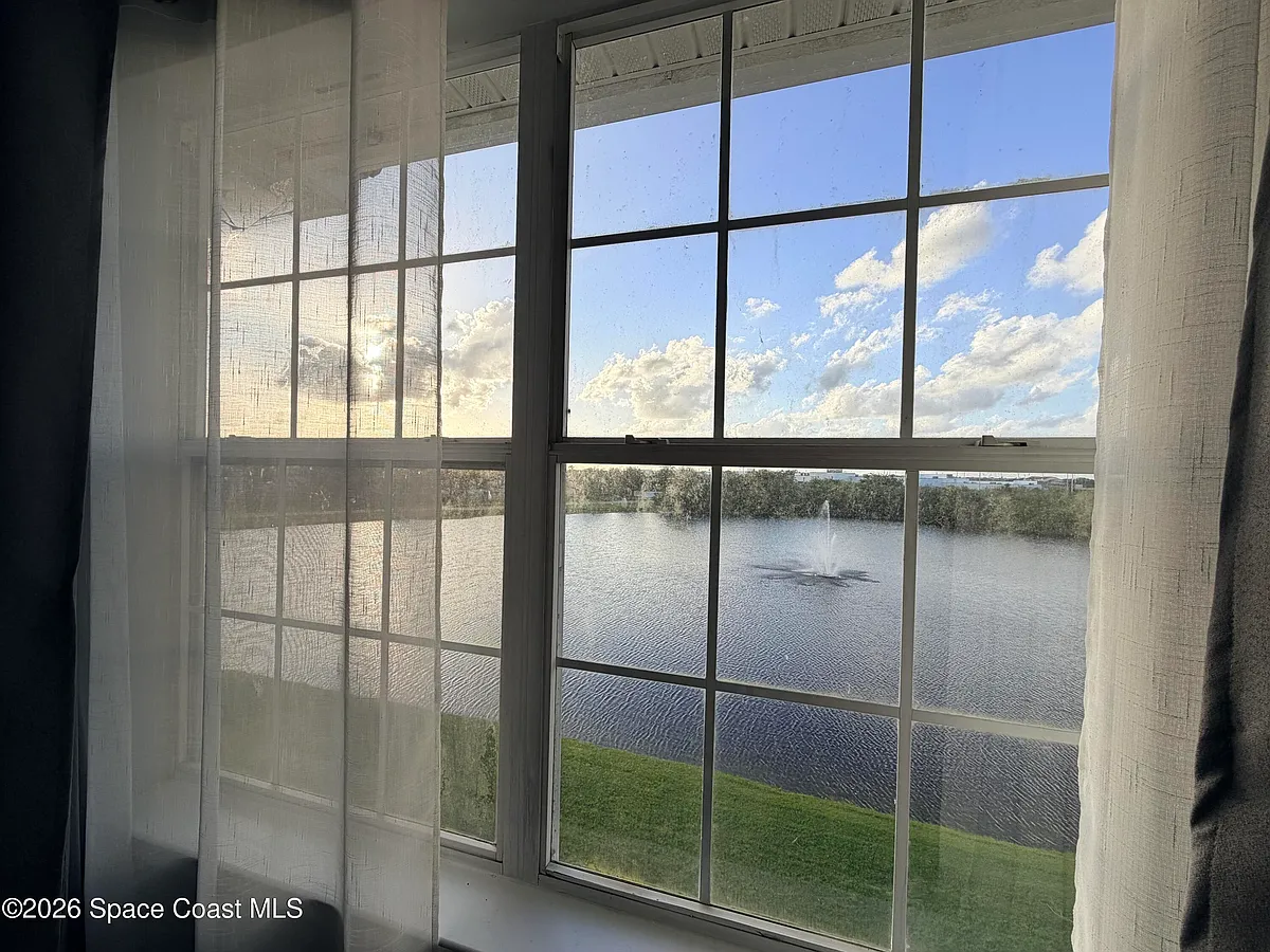 Building Photo - 1766 Sophias Dr #302