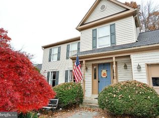 6324 Deepwood Farm Dr, Clifton, VA 20124