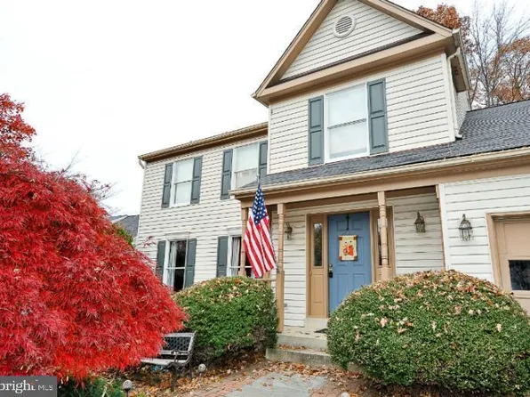 6324 Deepwood Farm Dr, Clifton, VA 20124