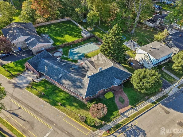 97 Amherst Ave, Colonia, NJ 07067