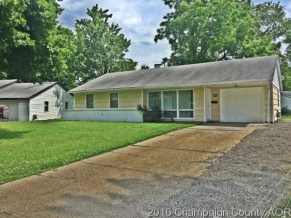 1404 Williamsburg Dr photo 1