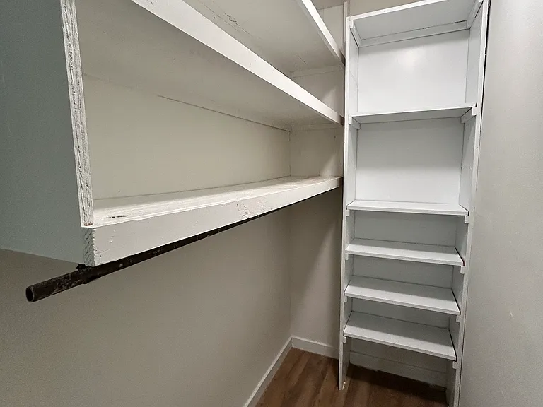 614 Boston Rd — Photo 12