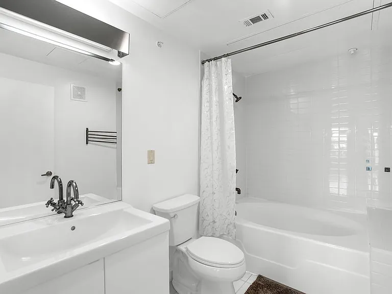 1111 S Akard St #304 — Photo 3