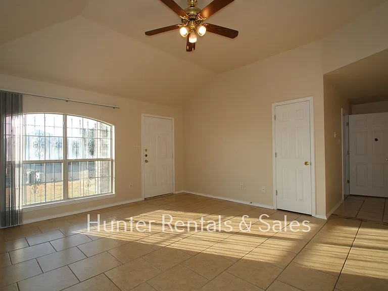 4403B July Dr — Photo 12