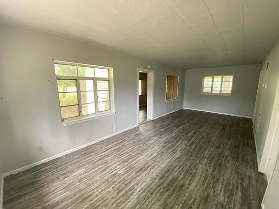 5th image of 500 E Roselawn St