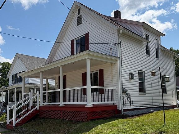 2nd image of 160 Mill St