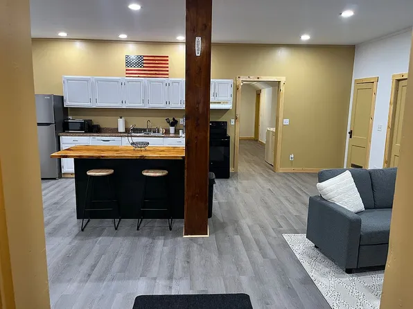 3203 Plank Rd, Mineville, NY 12956