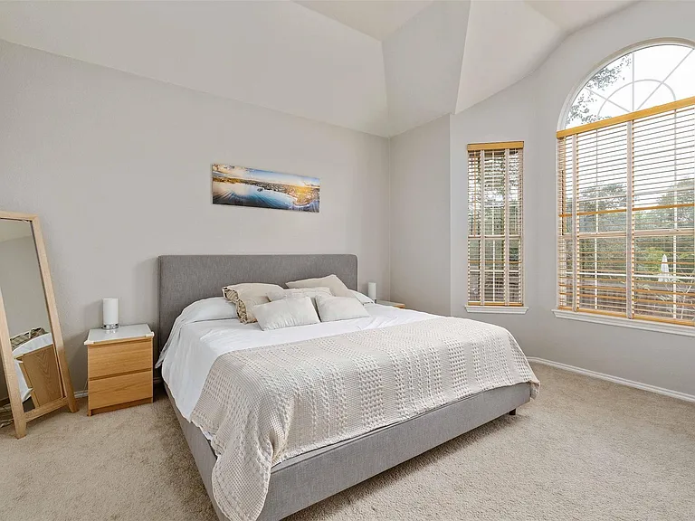3704 Runnels Ct — Photo 13