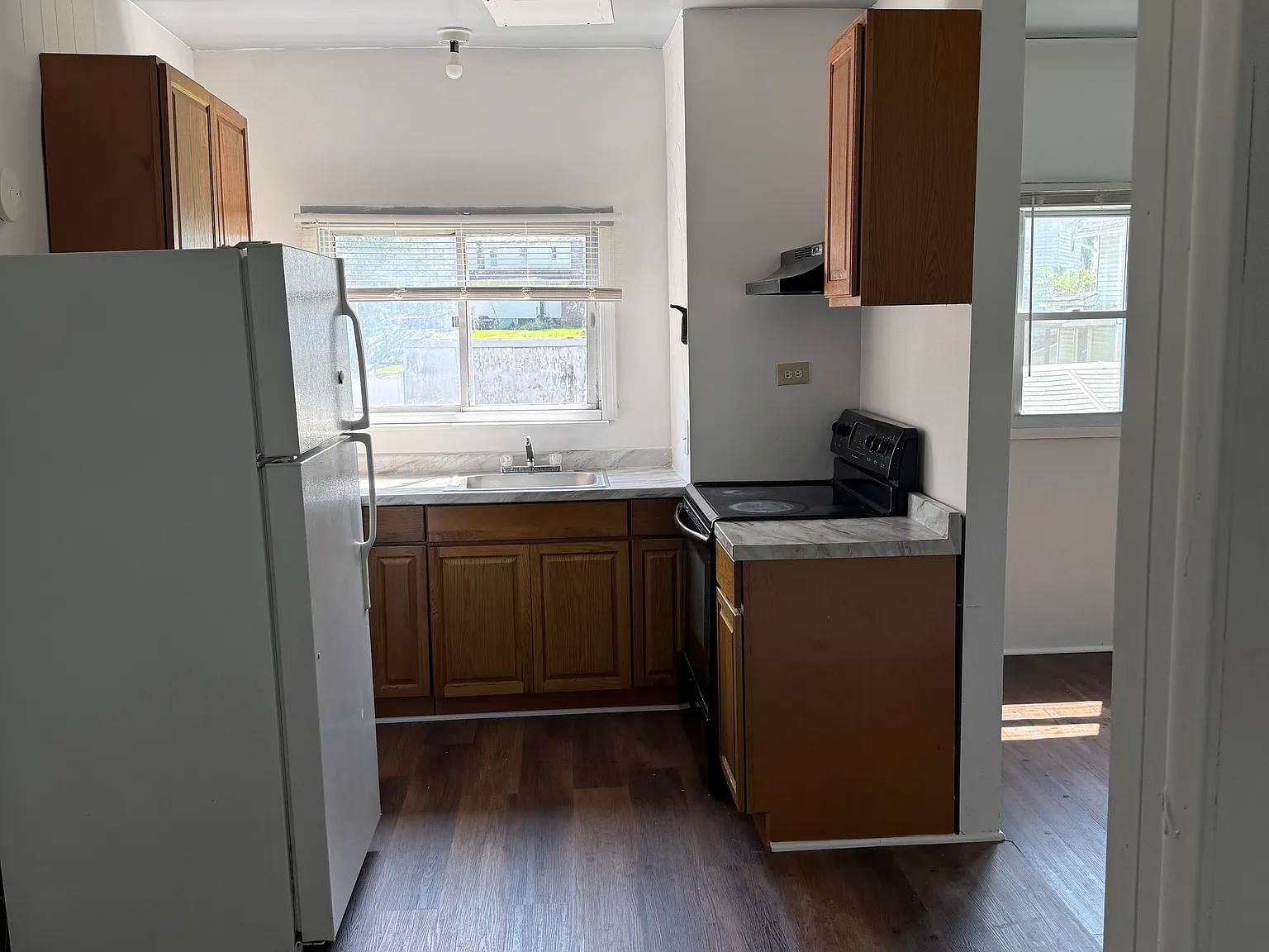 2528 Boulevard Ave — Photo 4