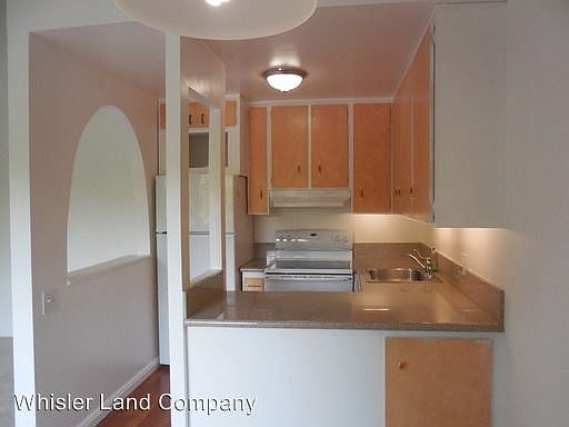 1st image of 871 Woodside Ln E Unit 5