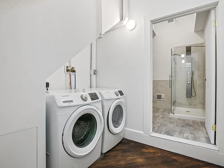 35 Howard St #5 — Photo 9