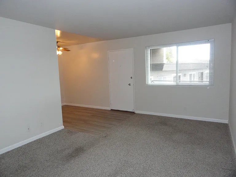 Marin Royal Apartments LLC — Photo 30