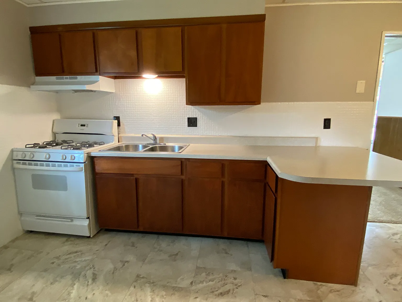 2 bed, 969 sqft, $1,095 — Photo 4